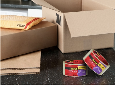 Caixas de cartão y packshot Fita de Empacotamento Corta Fácil Scotch®.